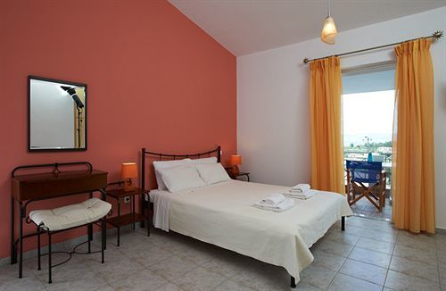 Irene Studios Hotel Evia Ngoại thất bức ảnh