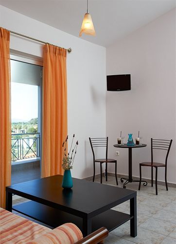 Irene Studios Hotel Evia Ngoại thất bức ảnh